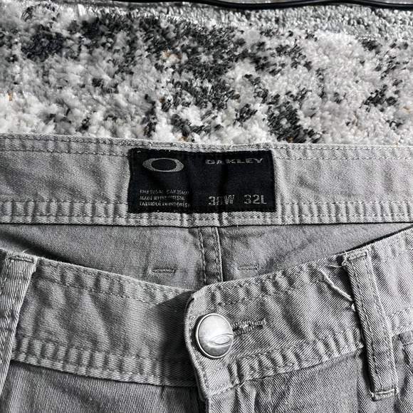 Oakley Men's Chino Pants Gray Men's Size 38W x 32L Regular Fit - Picture 7 of 7